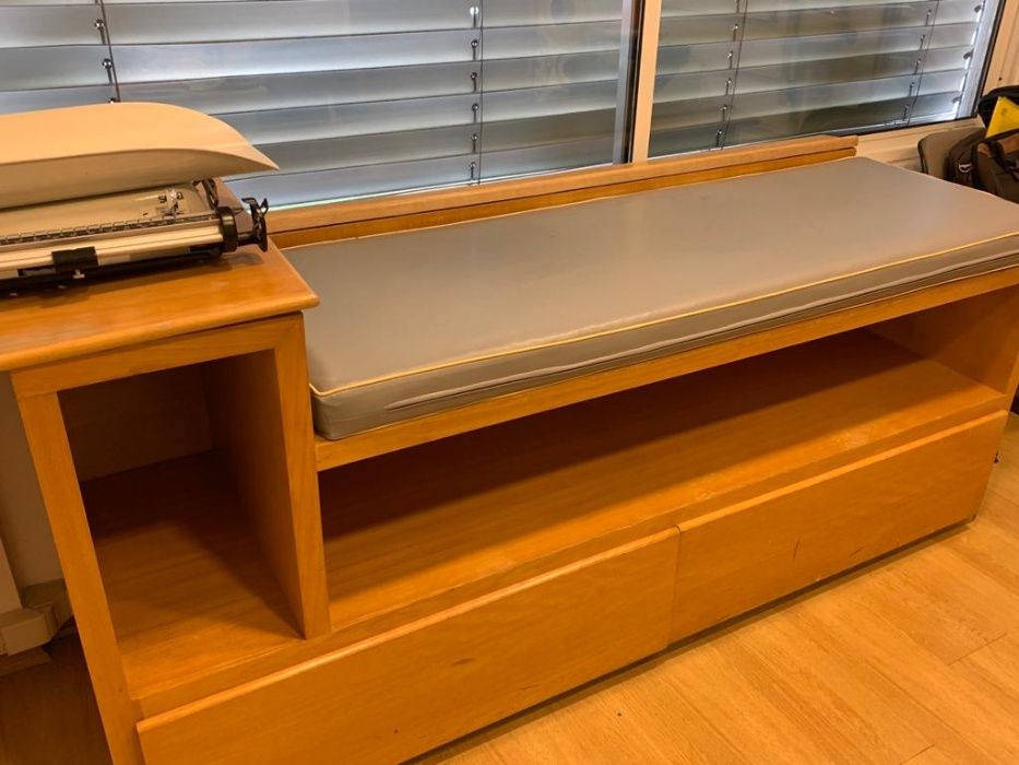 Marquesa Médica em Estrutura de Madeira