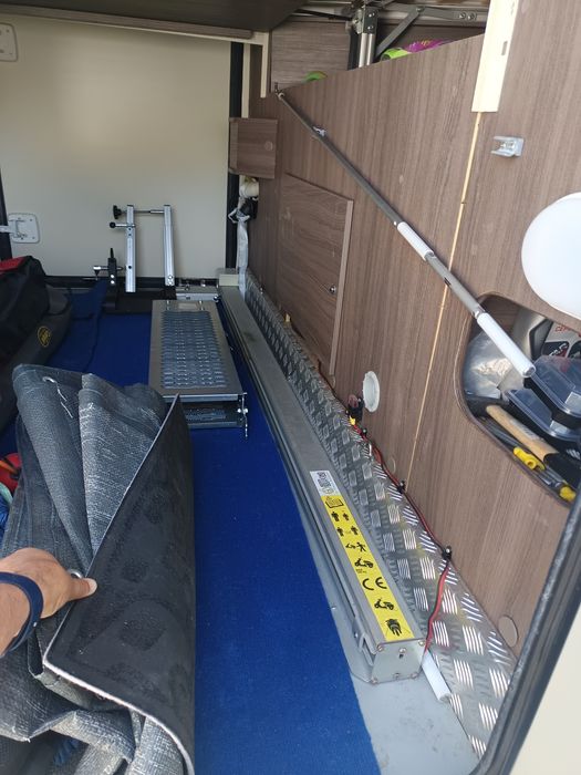 Autocaravana McLouis 80G com apenas 24500 km