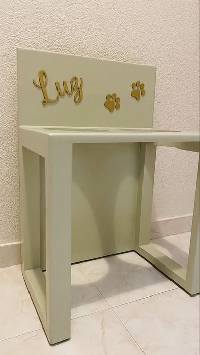 Comedouro feito à medida