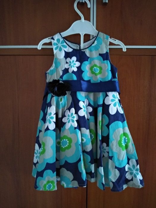 Sukienki- sukieneczki rozm. 92