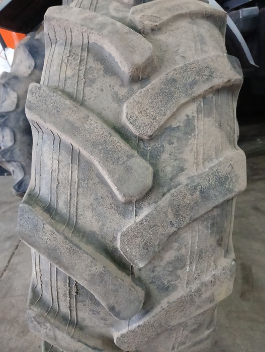 Opona Belshina 360/70/R24