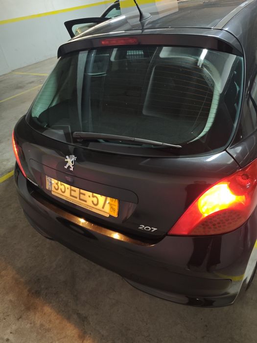 Peugeot 207 1.4 165.000 Kms Comercial Preto 2007