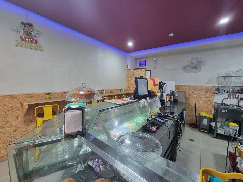 Café-Pastelaria Equipado, Remodelado, Rendimento Imediato - 35,4m2