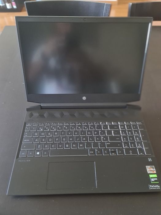 Computador portátil HP Pavillion Gaming 15-ec 2001np