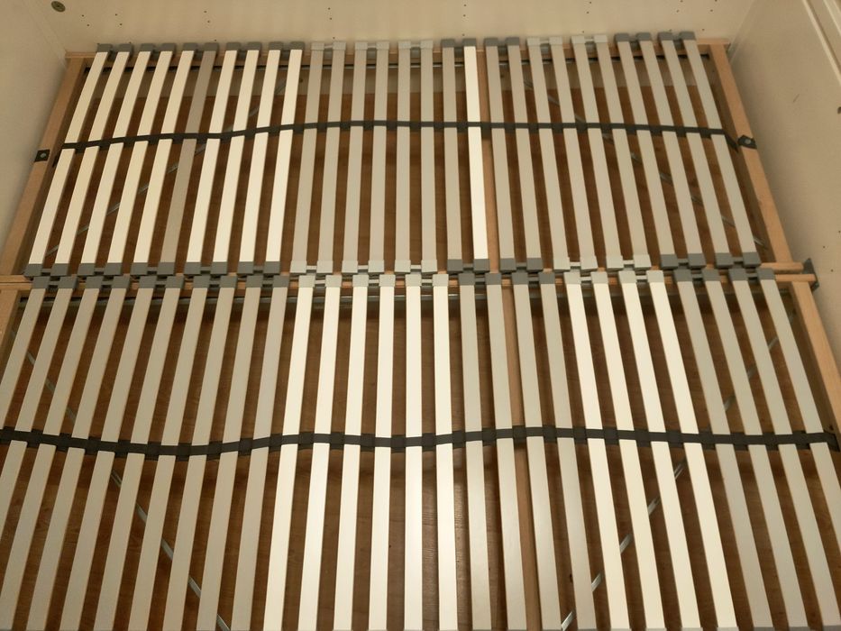 Cama de casal Branca