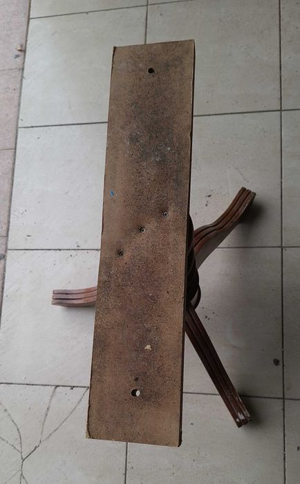 2 Pés de Mesa de Sala ou Cozinha