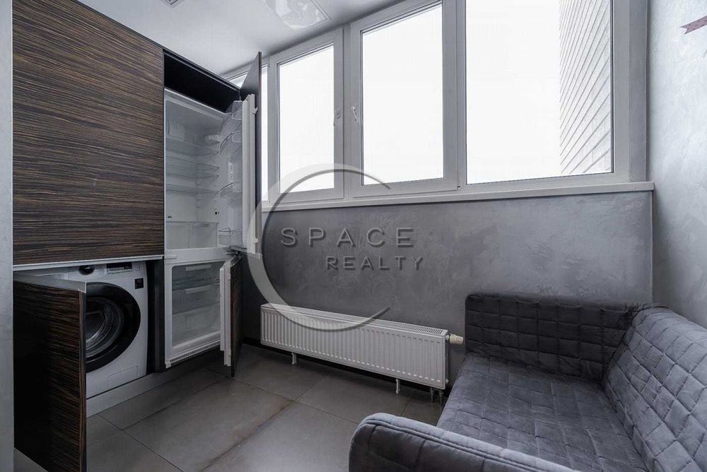 Оренда 3-кімнатної квартири 100 м2 з інвертором на 10кВт - Науки 55а