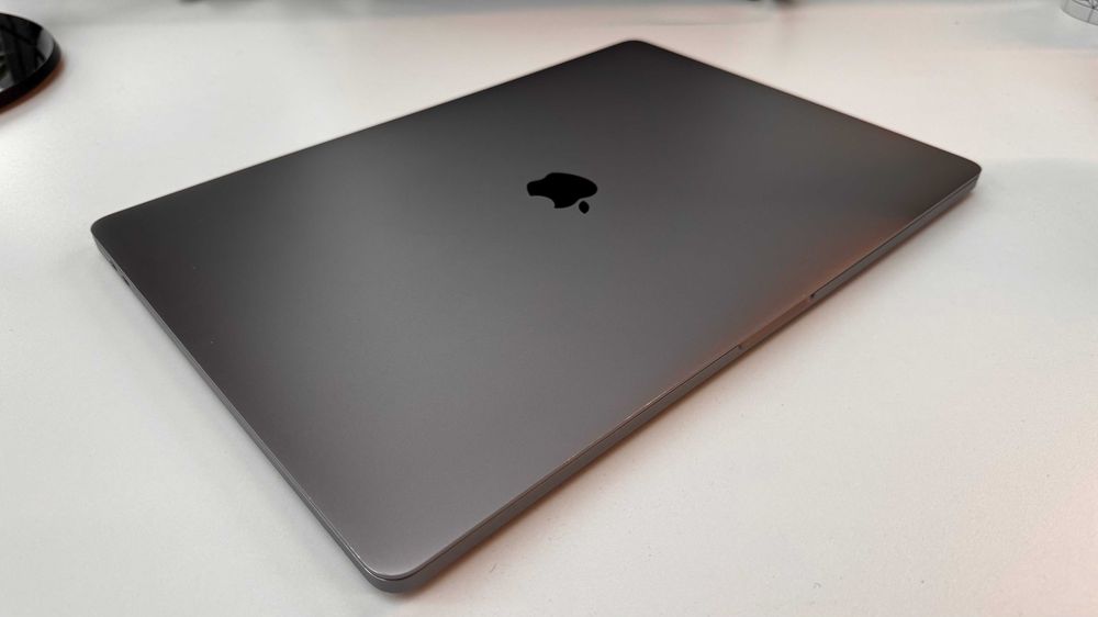 Apple MacBook Pro 16 2019