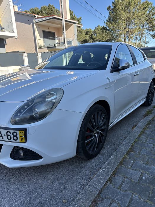 Alfa Romeo Giulietta 1.6 (pack quadrifoglio verde)