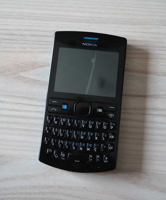 Telemóvel Nokia RM 862 - Danificado
