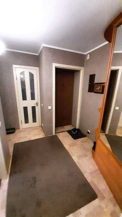 Продаж 3-к квартири з ремонтом вул.Г.Кондратьєва, р-н СНАУ
