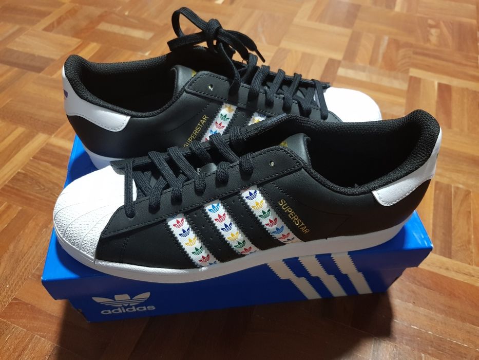 Adidas Superstar 43 1/3, originais e novos a estrear