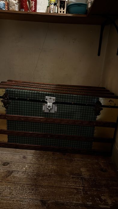 Arca de madeira antiga