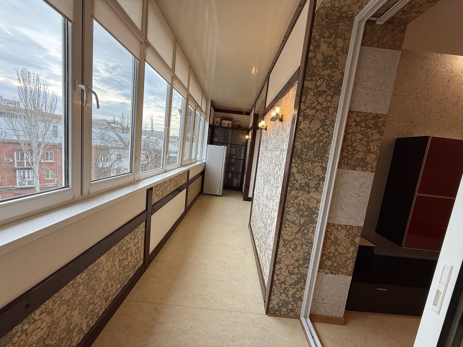 Аренда крупногабаритной 3-ки Сухой фонтан