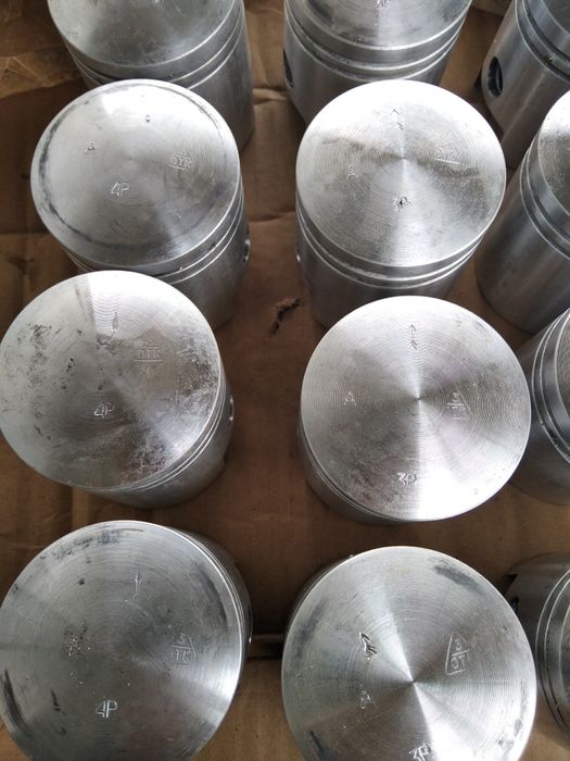 Поршні поршня Ціна за пару650 гр кольца Іж Юпітер 2, 3 , 4 , 5 моделі.