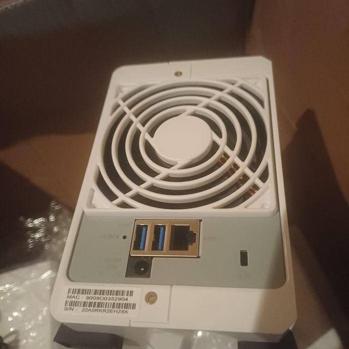 Мережеве сховище Synology DS220j на 2xHDD
