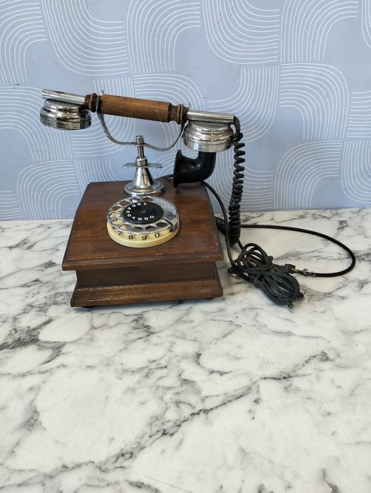 Telefon firmy R SAWA prl