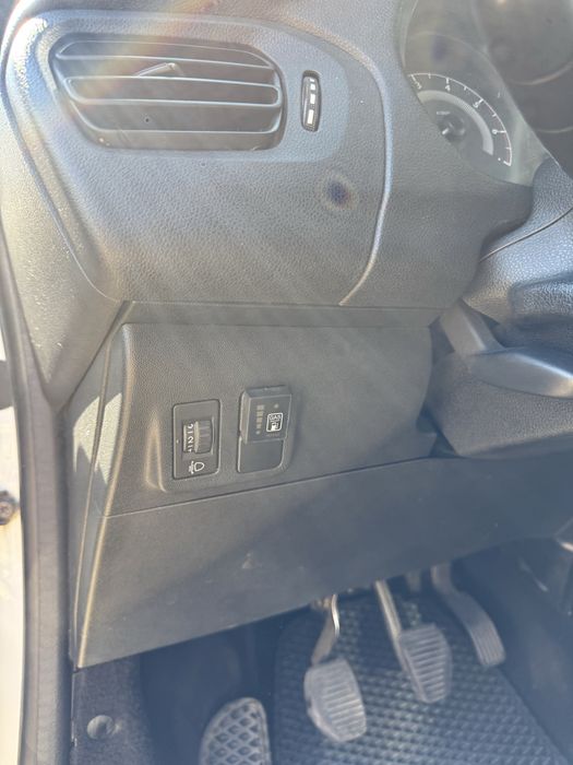 Peugeot 301 2016г. 1.2 газ/бенз