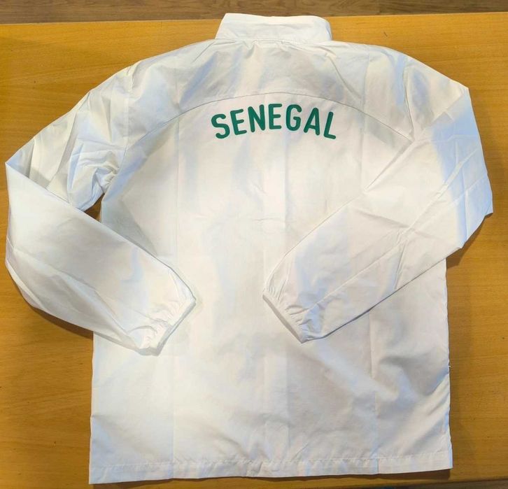 Casaco "Veste" Puma do Senegal, modelo Pre-Match Woven 2024/2025
