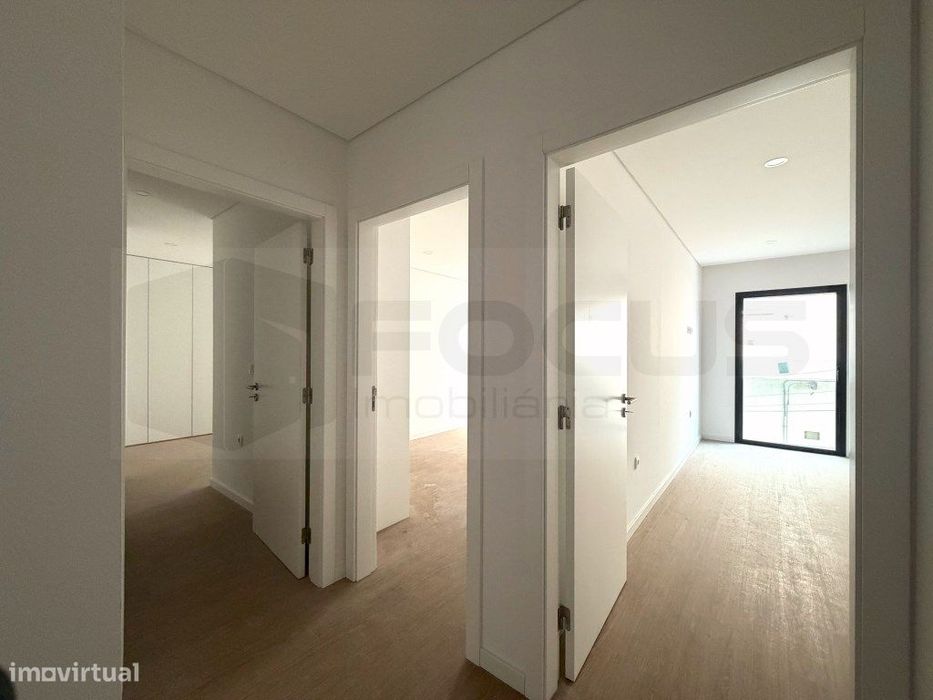 Novidade no mercado !!! Apartamento T2 com 2 SUITES Aveiro / Esgueira