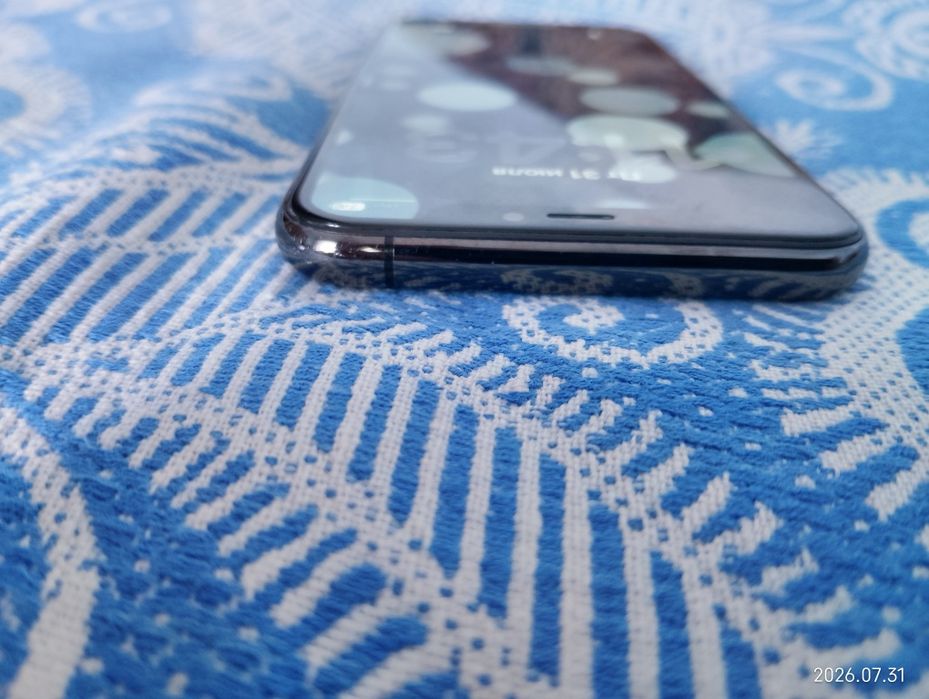 iPhone  11  pro .