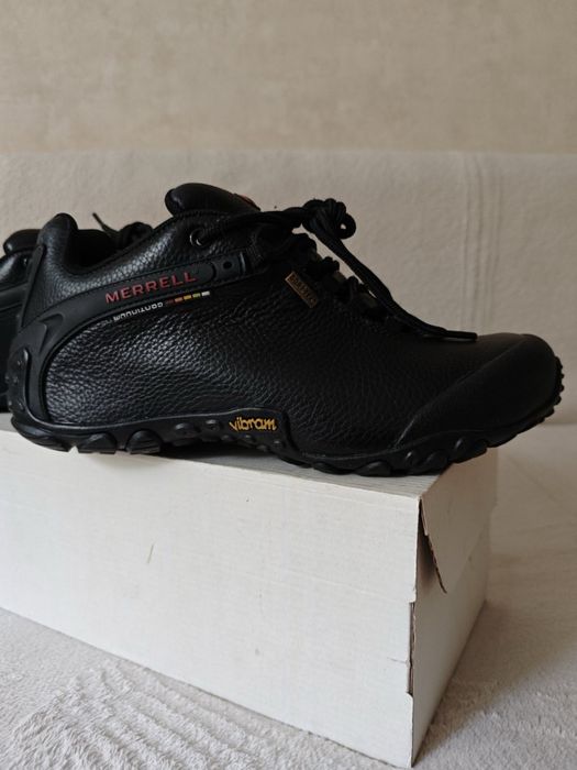 Черевики Merrell для трекінгу