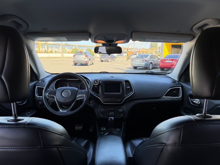 Продам jeep cherokee