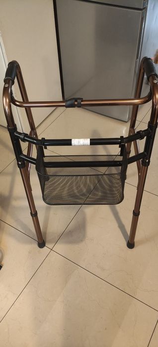 Sprzedam elektryczny wózek inwalidzki