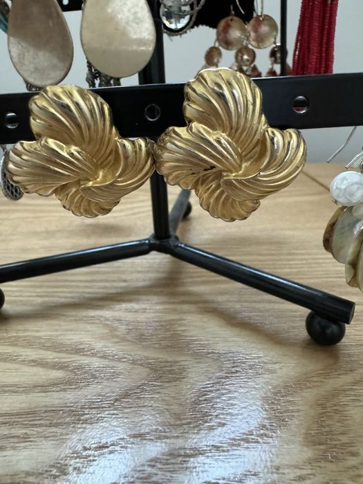 Brincos vintage variados com pouco uso