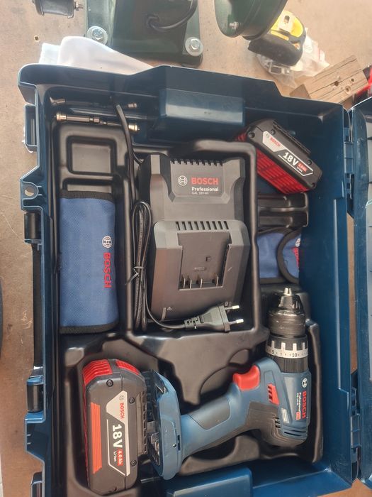 berbequim percutor sem fio Bosch Professional GSB 18V-45