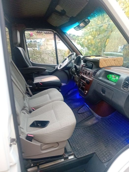 Оренда авто с водителям