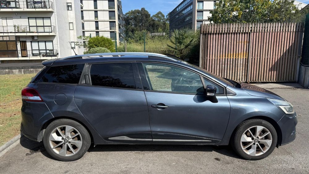 Renault Clio Grand Tourer foto 2