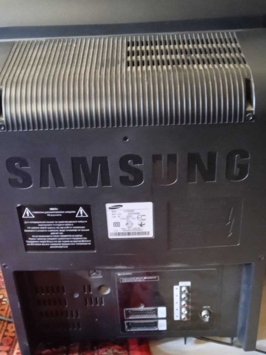 Телевизор SAMSUNG (б/у, отл. сост., 72 см., кинескоп)!
