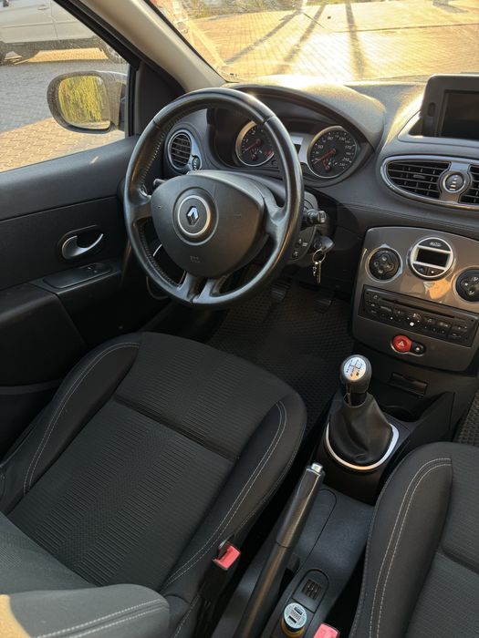 Автомобіль Renault Clio 3
