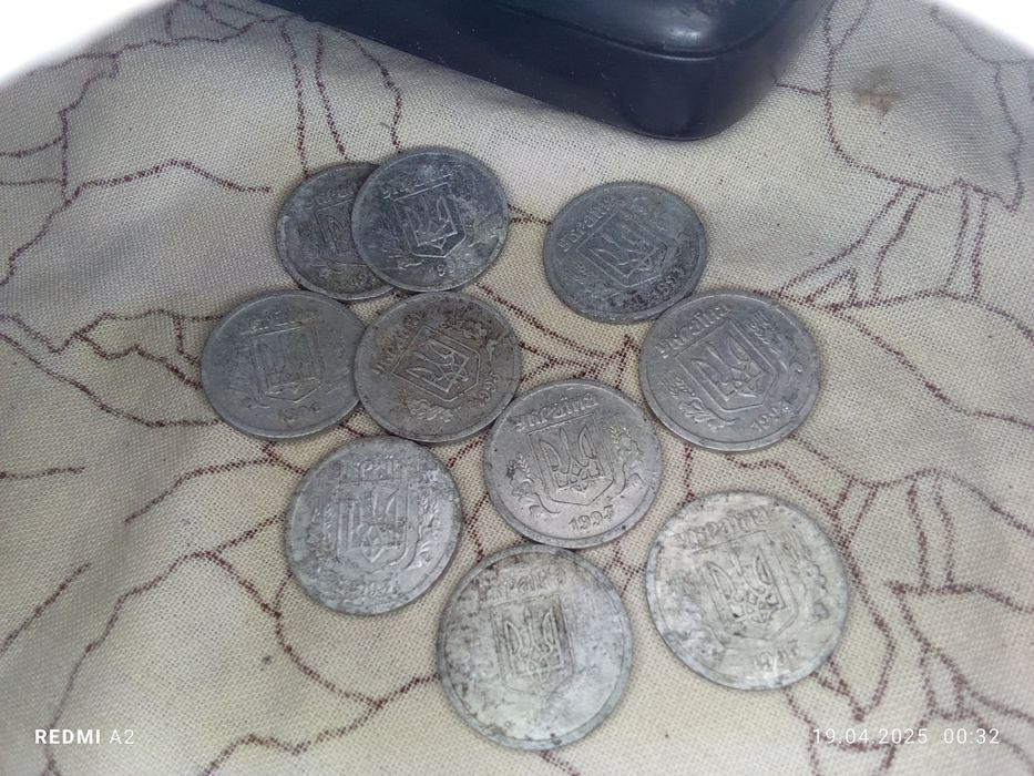 Продам монеты номиналом 2 Кореейки 1993-1994г.