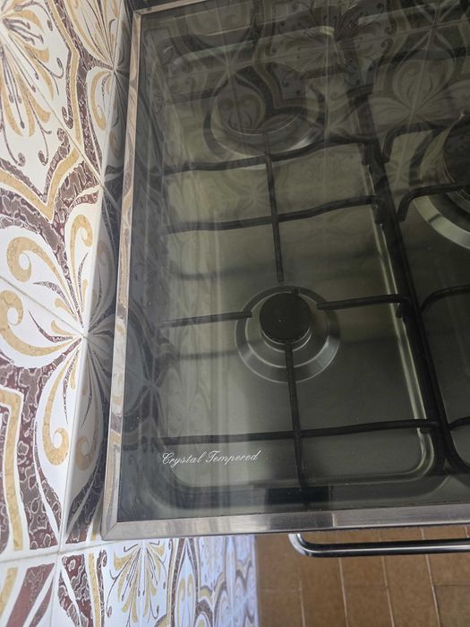 Fogão a Gás com forno elétrico usado