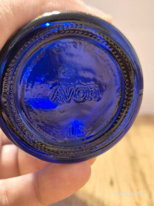 Targ staroci. Vintage. Avon szklany dzbanek z korkiem