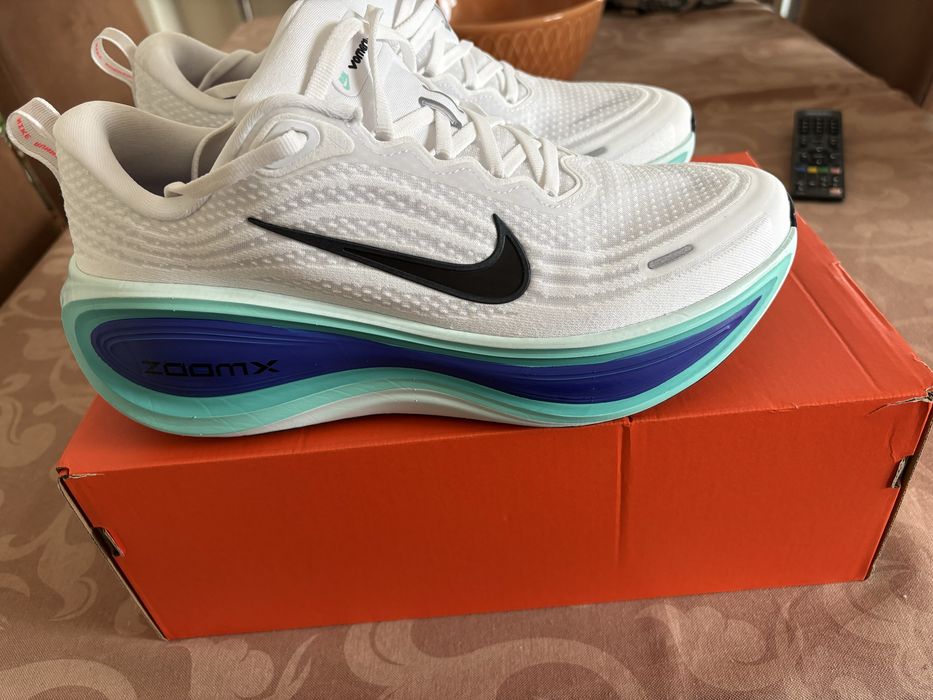 Sapatilhas Nike Vomero Plus Novas (na caixa original)