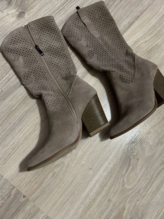 Sprzrdam Buty botki saway