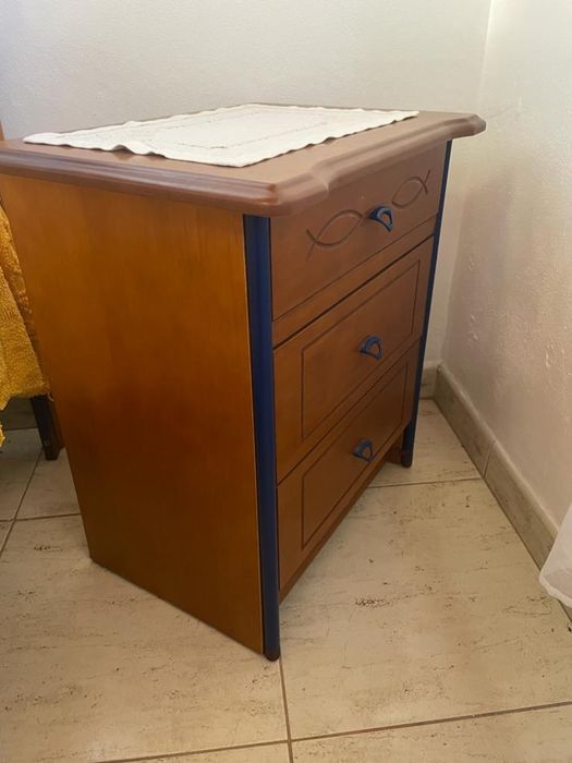 Móveis de Quarto - Madeira Maciça