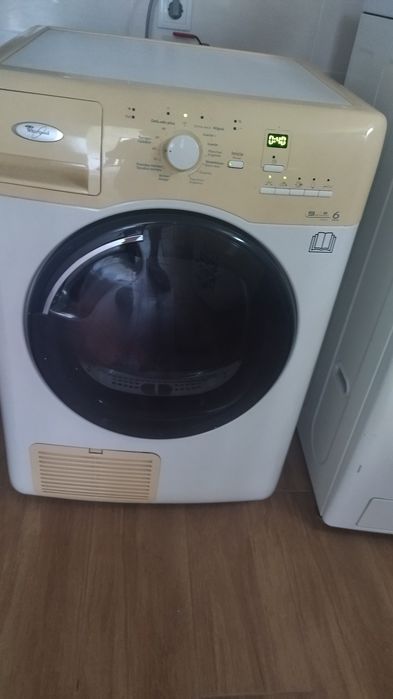 máquina de secar roupa
