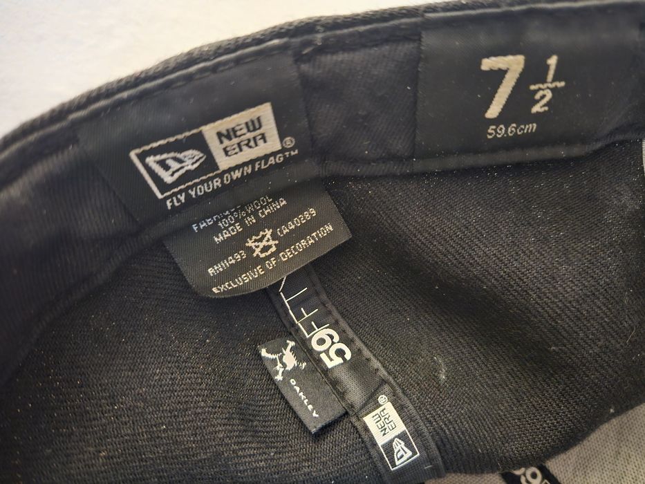 Czapka z daszkiem Oakley New Era sq o black 100% Wool uszkodzony dasze