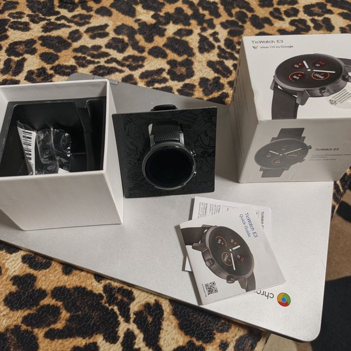 Смарт часы Mobvoi Ticwatch E3