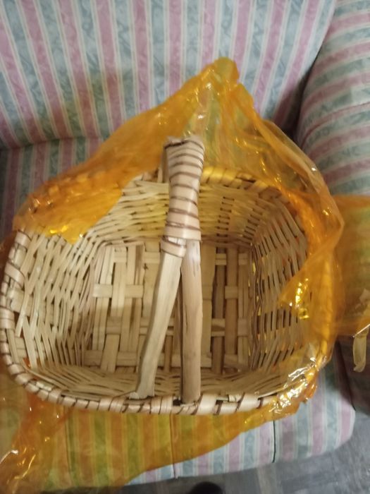 BRICOLAGE                                                 .