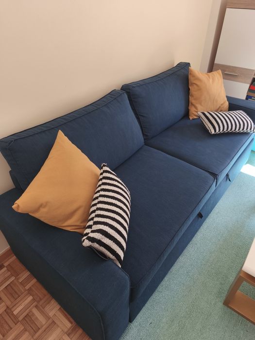 Sofá-cama azul - atemporal