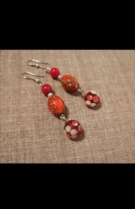 Brincos natura vermelhos