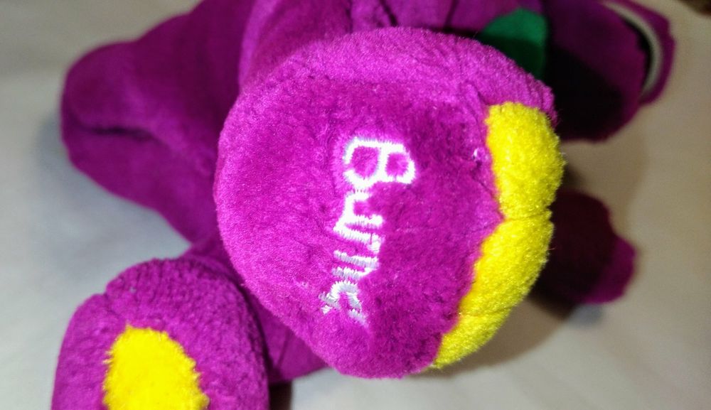 Игрушка. Плюшевая . Винтажная . Dakin Barney . Фиолетовый динозавр.