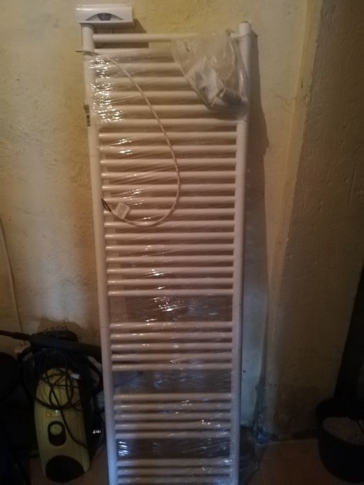 Toalheiro 1000w Wi-Fi branco Sintra