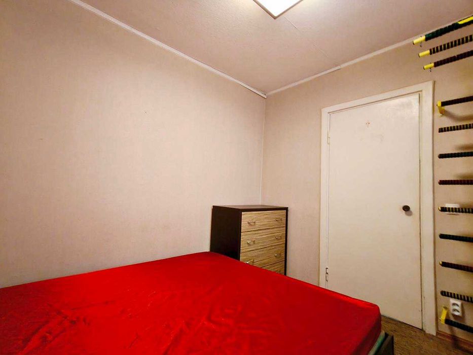 Продаж 3-х кімнатної квартири з меблями по вулиці Самоквасова 18 (мікрорайон Шерстянка)