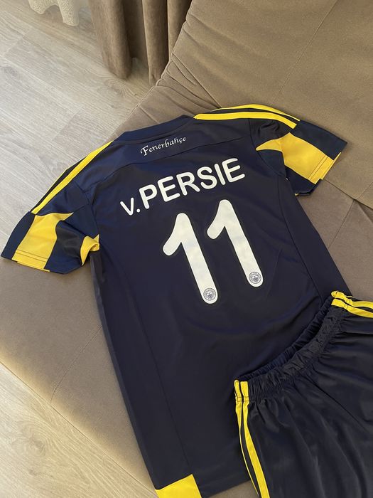 Футбольна форма V.Persie ; ван персі зріст 164 13/14 років